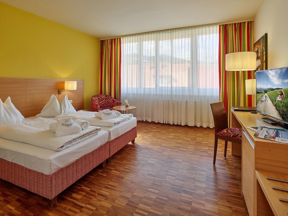 Lambrechterhof - Das Naturparkhotel ซังคท์ลัมเบร็คท์ ภายนอก รูปภาพ